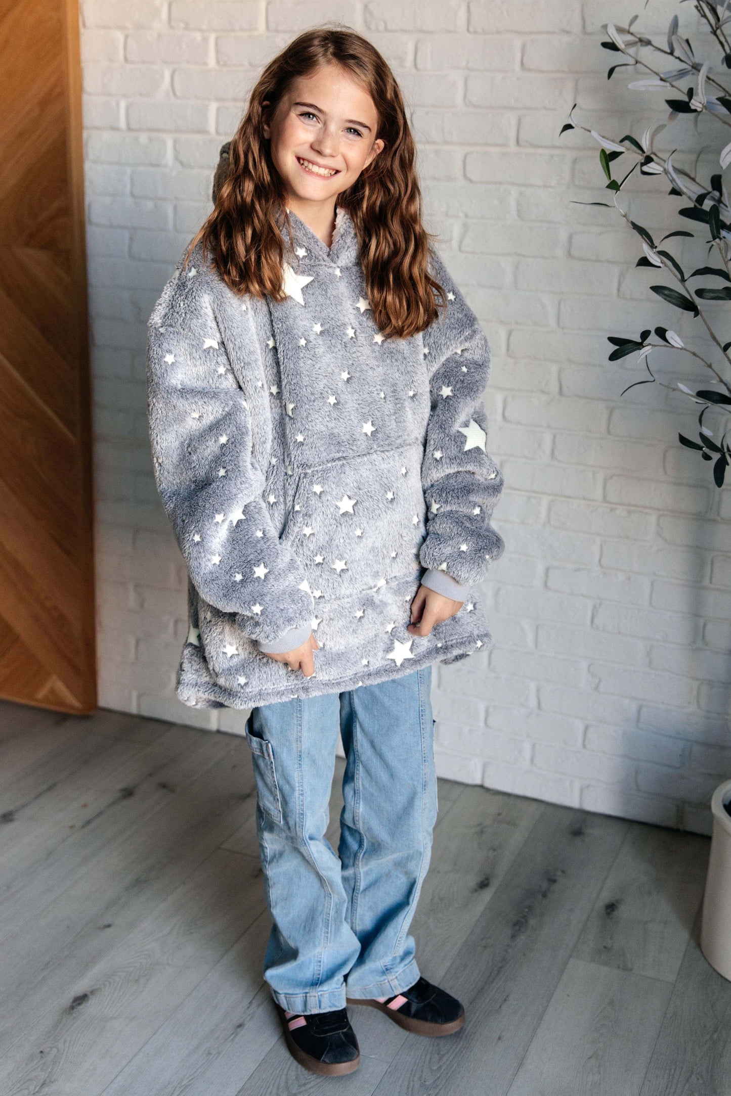 Kids Oversized Hoodie Blanket in Grey Stars