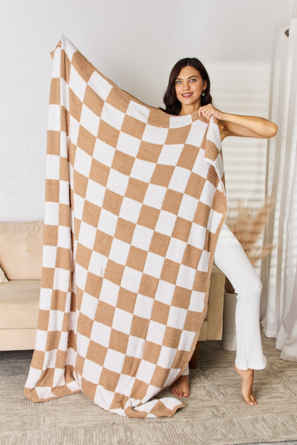 Cuddley Checkered Decorative Throw Blanket